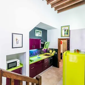 Comodo Y Moderno Centro Appartamento